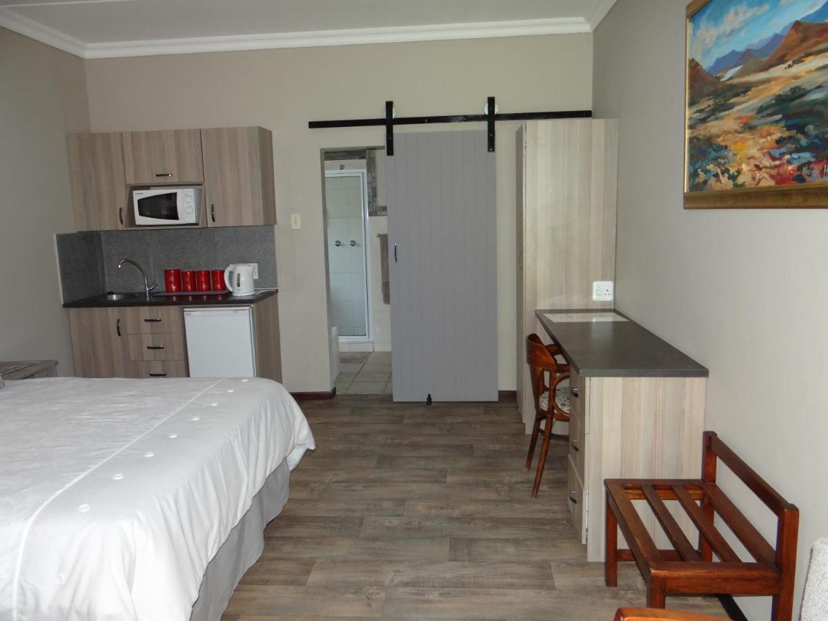 La Paix Guesthouse Beaufort West Exterior foto